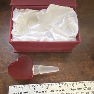 Oleg Cassini Red Crystal Heart Bottle Stopper new in box